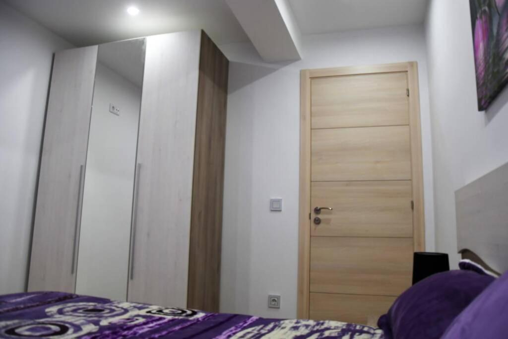 Recomendado Wifi 12 Min Ayto 4 Habs Dobles Parking Oviedo Eksteriør bilde