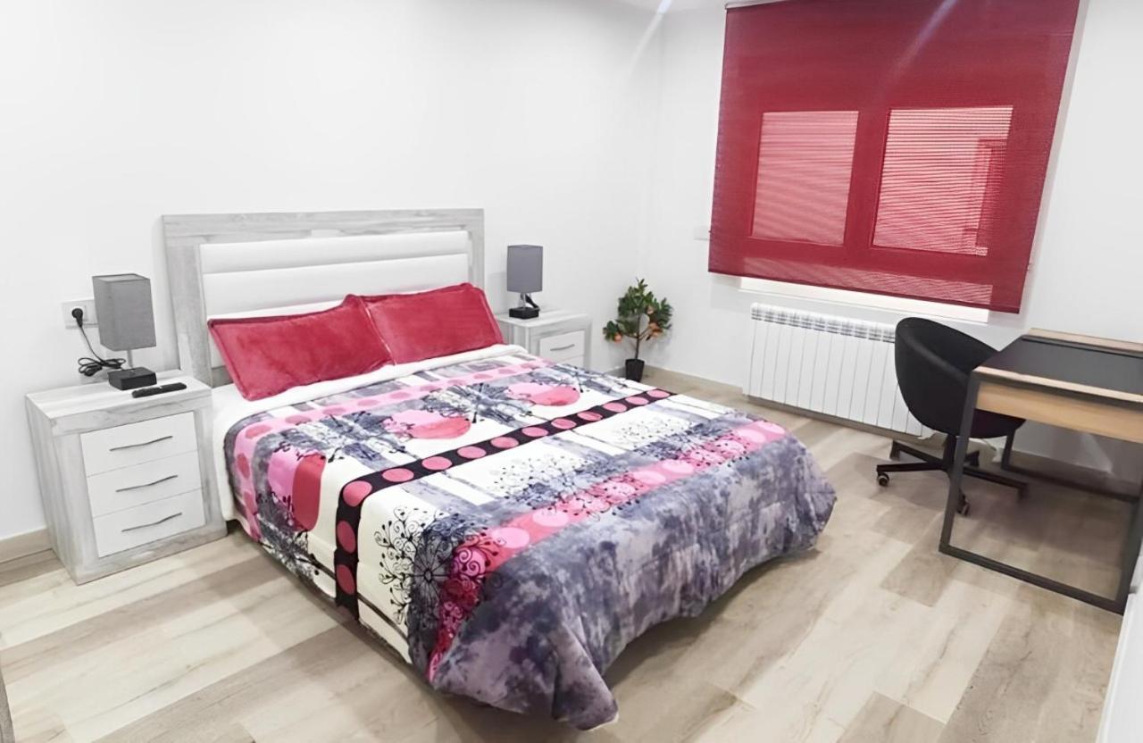 Recomendado Wifi 12 Min Ayto 4 Habs Dobles Parking Oviedo Eksteriør bilde