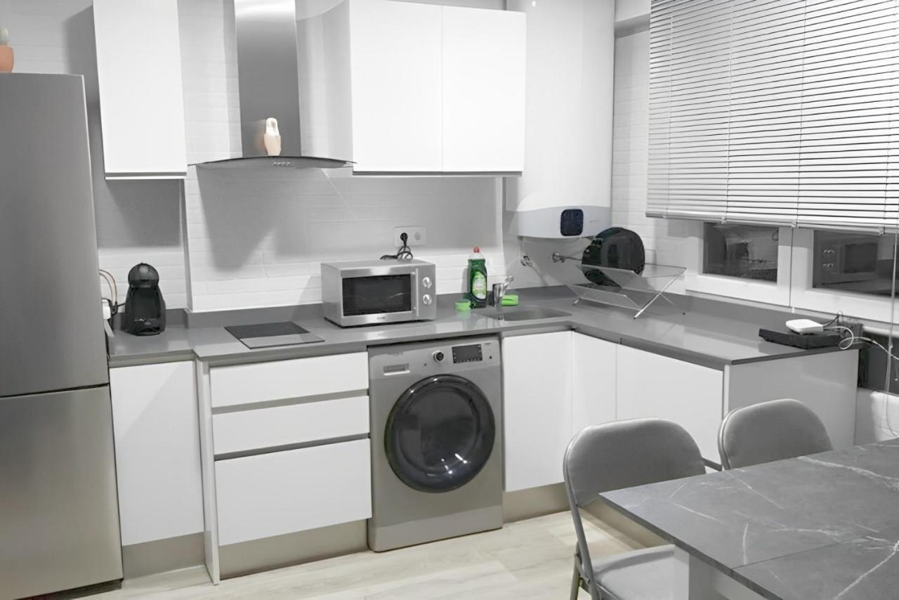 Recomendado Wifi 12 Min Ayto 4 Habs Dobles Parking Oviedo Eksteriør bilde